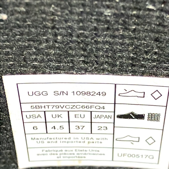 UGG Women’s Rain Boots - Picture 7 of 9